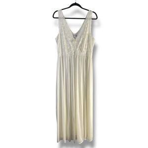 Shadowline Womens Sz 2X Nightgown Lace V-Neck Maxi Sleepwear Angelcore Bridal